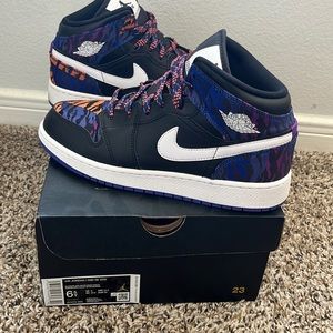 Jordan 1 Mid Tiger Stripe